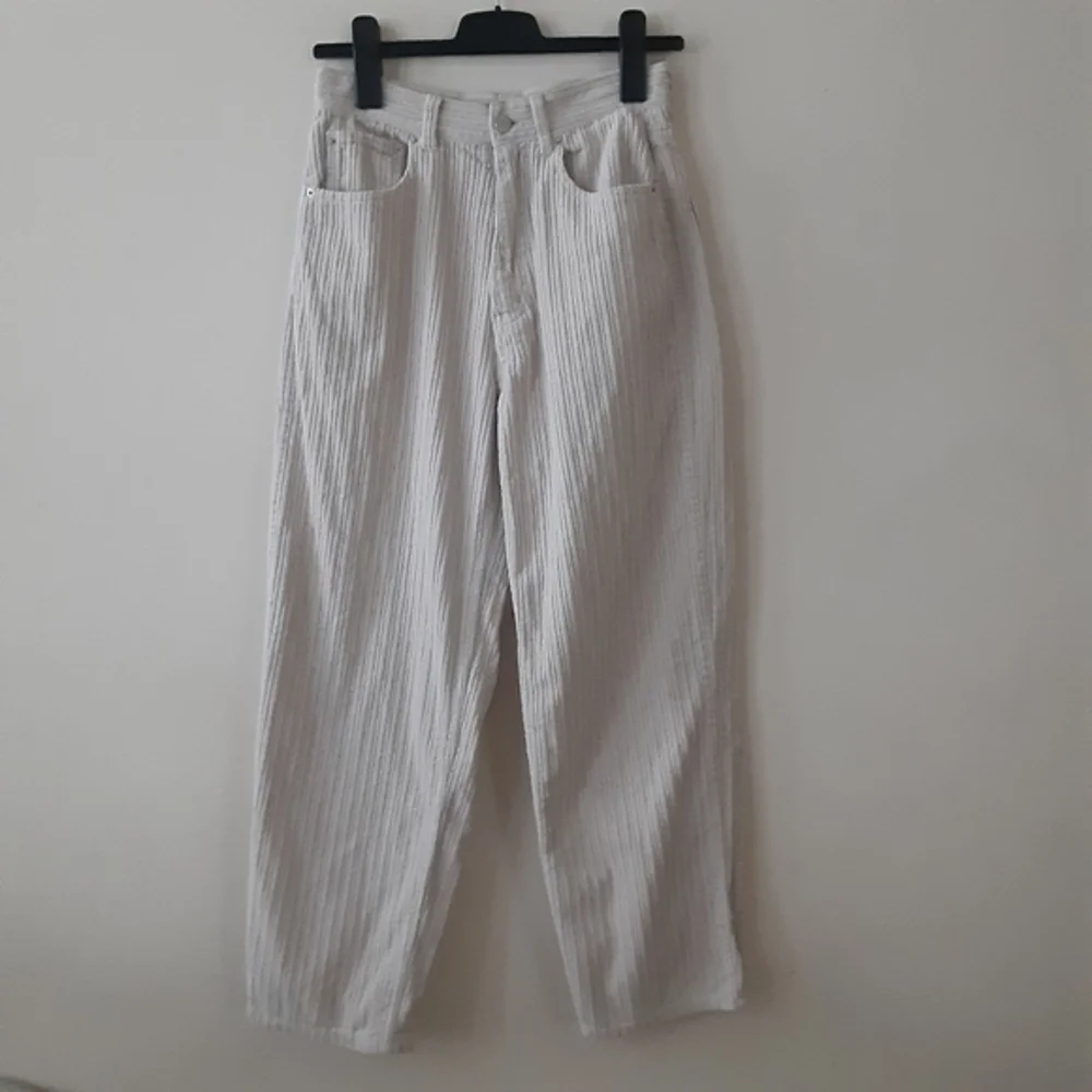 Urban Outfitters,BDG High-rise Baggy corduroy pants,28 - Picture 5 of 16